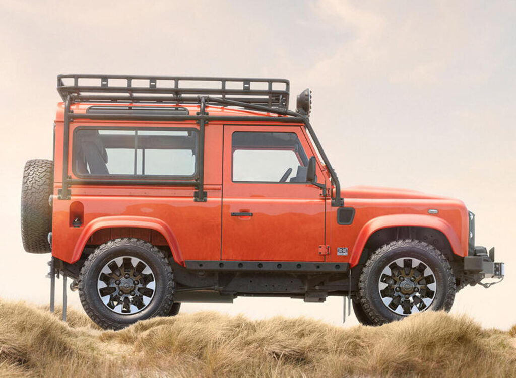 Restomod Land Rover JLR Defender