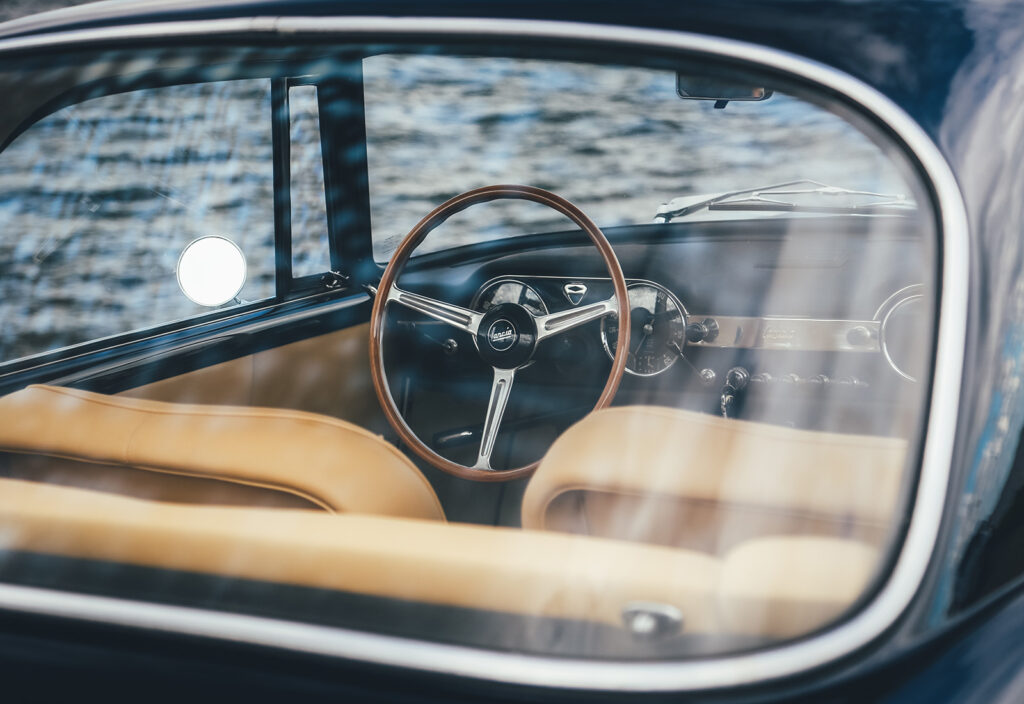 Lancia Flaminia interieur